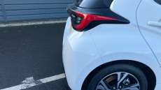 Toyota Yaris 1.5 Hybrid Design 5dr CVT Hybrid Hatchback